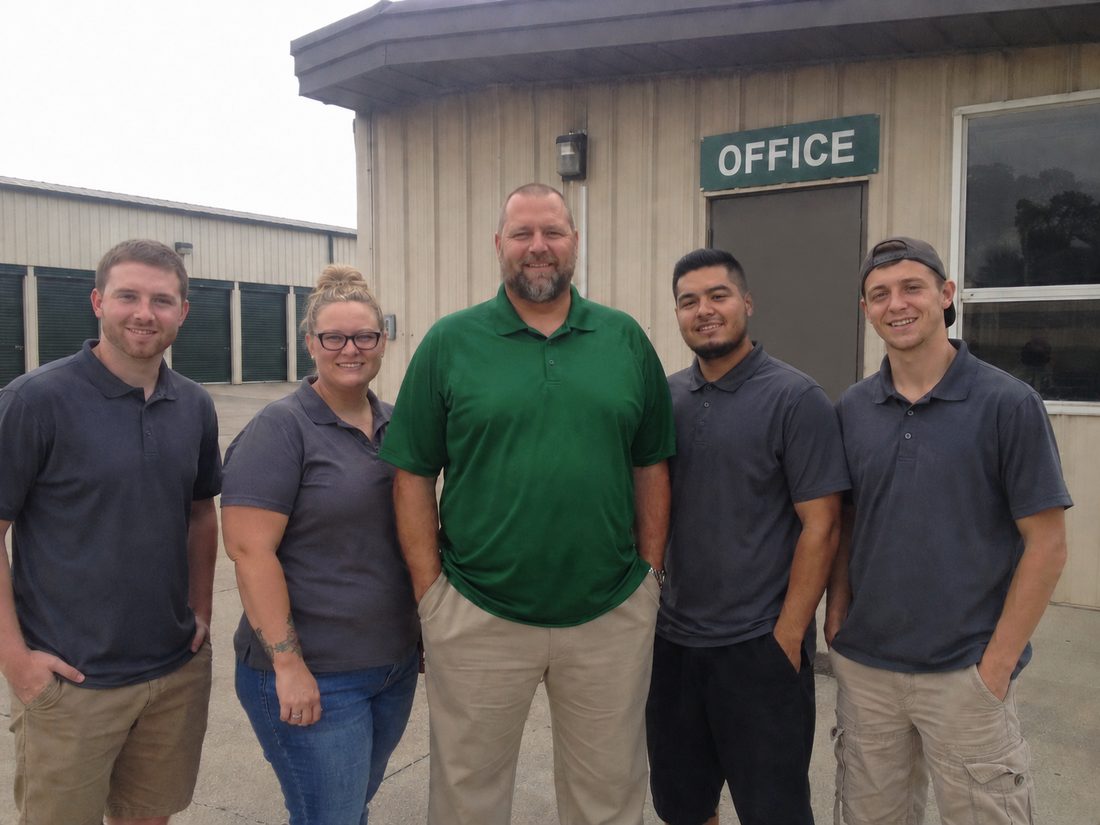 Pest control professionals in Collierville, TN